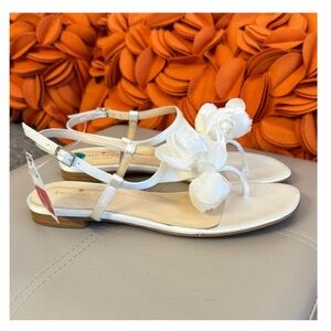 NWT Kate Spade Fella White / Ivory Floral Bridal Sandals Made in Italy $298 MSRP